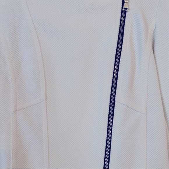 🌹Express Cream Leather Moto Jacket with Asymmetrical Zipper - Picture 3 of 7